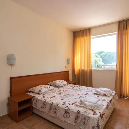 Budget Golden Sands Daire *